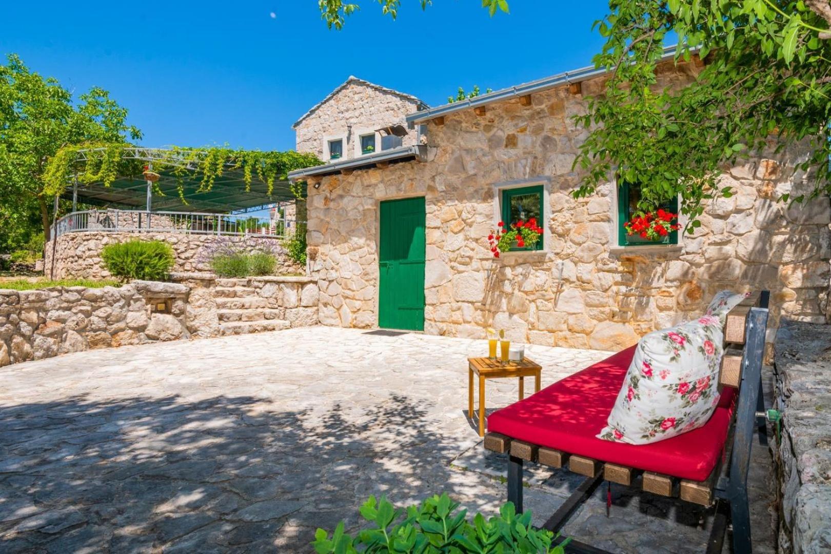 Villa Ognjistar in the hinterland of Makarska Riviera Zmijavci Exteriör bild